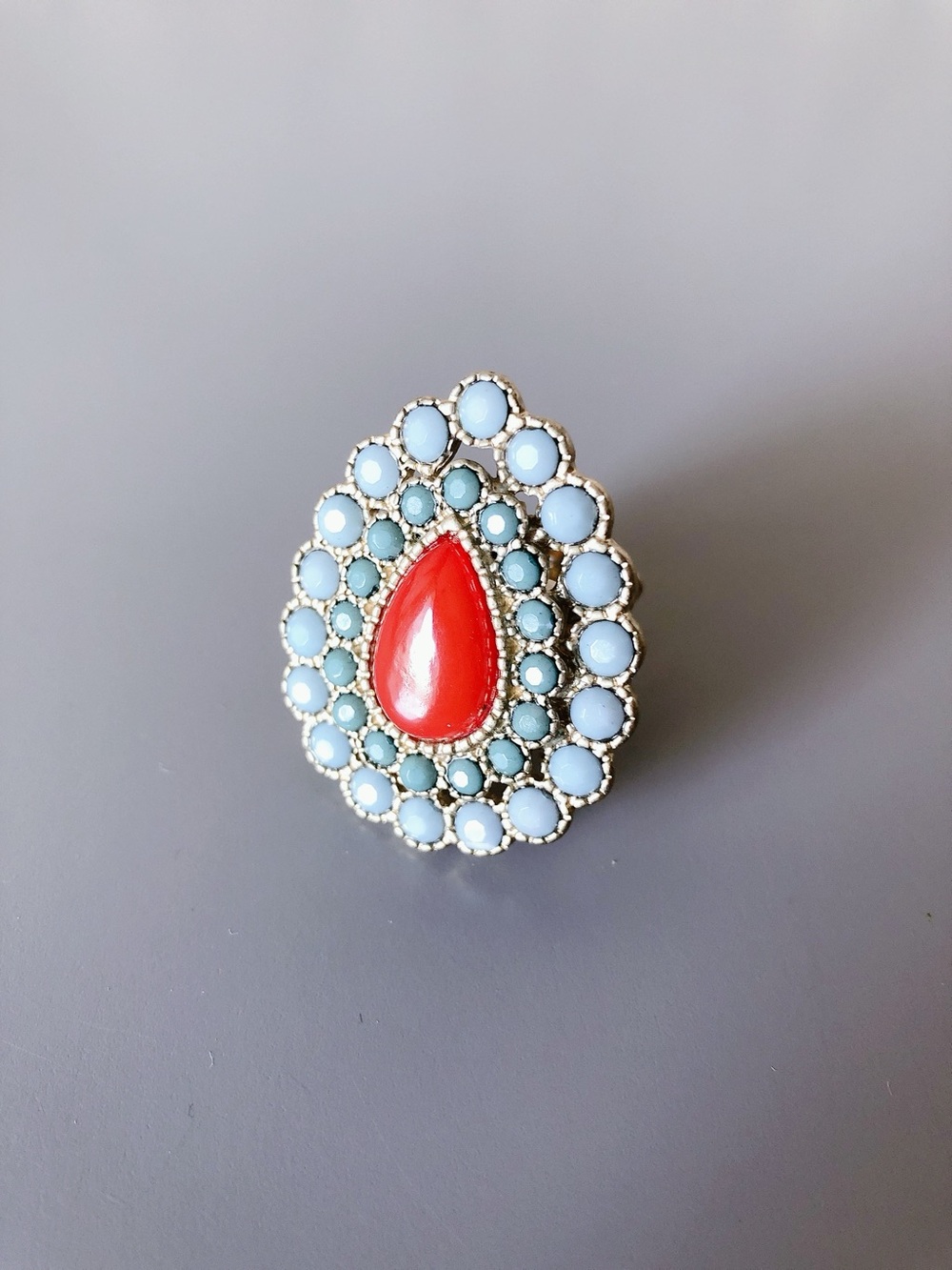 Brushed Gold tone Statement Stretch Teardrop Ring with Coral Red & Teal blue - Picture 3 of 8